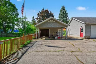 224 Pleasant Ave SE, Caledonia, MI 49316 - Photo 29