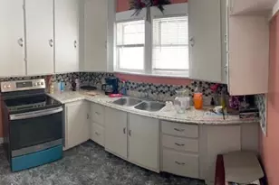 956 Union St, Benton Harbor, MI 49022 - Photo 5