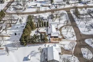 910 Dexter St, Big Rapids, MI 49307 - Photo 47