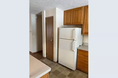 6754 Paw Paw Avenue, Coloma, MI 49038 - Photo 5