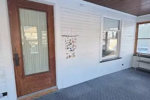 329 W Forest Ave, Muskegon, MI 49441 - Photo 17