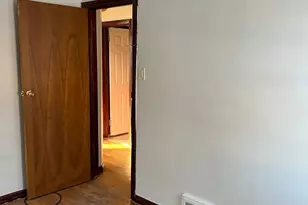 8510 Lauder St, Detroit, MI 48228 - Photo 5