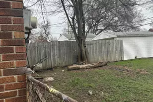 8510 Lauder St, Detroit, MI 48228 - Photo 3