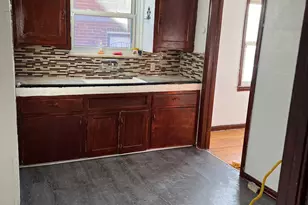 8510 Lauder St, Detroit, MI 48228 - Photo 7