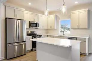 2031 Topaz Ln, Portage, MI 49002 - Photo 7