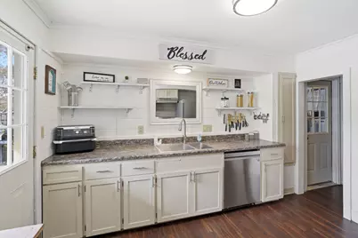 220 S Park Street, Hastings, MI 49058 - Photo 9