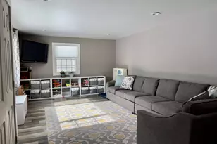 1324 Crandall Ave, Norton Shores, MI 49441 - Photo 9