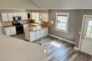 1324 Crandall Ave, Norton Shores, MI 49441 - Photo 5