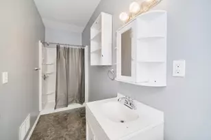 112 Hancock St, Manistee, MI 49660 - Photo 15