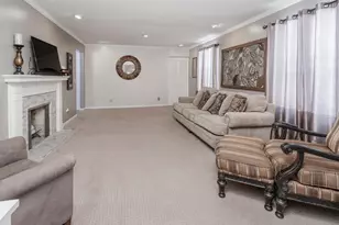 2134 Sycamore Ln, Kalamazoo, MI 49008 - Photo 7