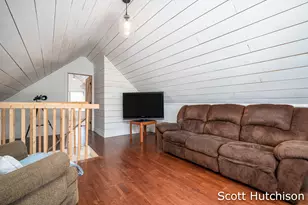 1300 E Coral Rd, Edmore, MI 48829 - Photo 9