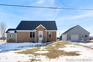 1300 E Coral Rd, Edmore, MI 48829 - Photo 23