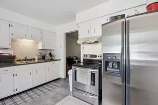 7039 Curtis Dr, Coloma, MI 49038 - Photo 9