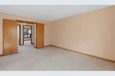 46813 Fox Run Drive, Macomb, MI 48044 - Photo 15