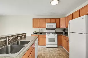 5927 East Lyn Haven Dr SE, Grand Rapids, MI 49512 - Photo 13