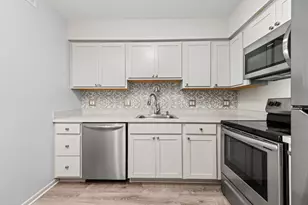 35934 Ann Arbor Trail, Livonia, MI 48150 - Photo 5