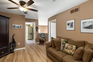 2255 Crystal Crossing Dr, Howell, MI 48843 - Photo 19