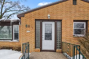 21 S Despelder St, Grand Haven, MI 49417 - Photo 3
