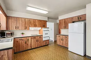 21 S Despelder St, Grand Haven, MI 49417 - Photo 7