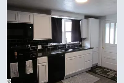 536 Aldrich Street, Cadillac, MI 49601 - Photo 3