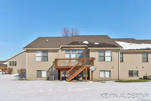 2325 Valarie Dr, Zeeland, MI 49464 - Photo 3
