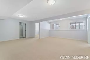 2325 Valarie Dr, Zeeland, MI 49464 - Photo 39