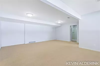 2325 Valarie Drive, Zeeland, MI 49464 - Photo 37