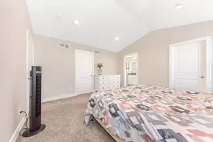 135 Union St, Wixom, MI 48393 - Photo 33