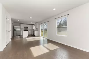 616 Countryside Dr, Chelsea, MI 48118 - Photo 5