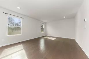 616 Countryside Dr, Chelsea, MI 48118 - Photo 3