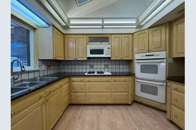 21154 Hale Street, Clinton Twp, MI 48036 - Photo 17