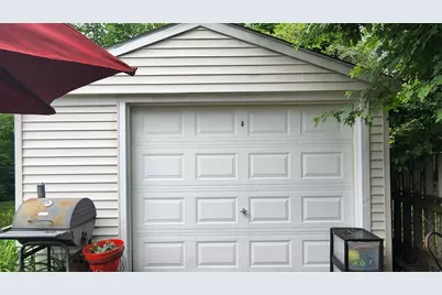 18705 Delaware Avenue, Bedford, MI 48240 - Photo 9