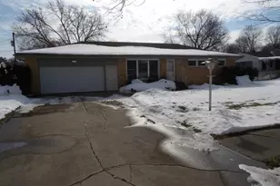 415 Remus Dr, Buchanan, MI 49107 - Photo 5