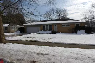 415 Remus Dr, Buchanan, MI 49107 - Photo 5