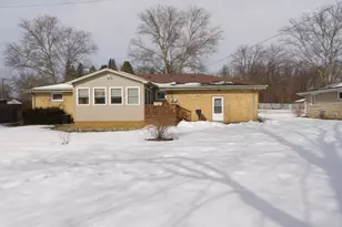 415 Remus Dr, Buchanan, MI 49107 - Photo 35