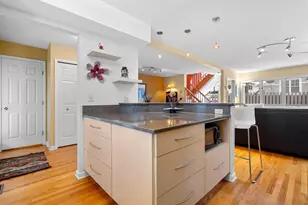 663 N 5th Ave, Ann Arbor, MI 48104 - Photo 7