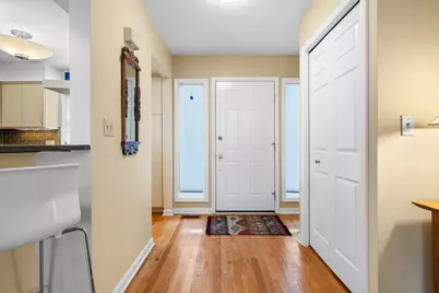 663 N 5th Avenue, Ann Arbor, MI 48104 - Photo 3