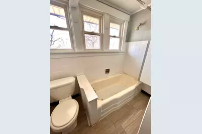 76 N East Avenue N, Battle Creek, MI 49017 - Photo 13