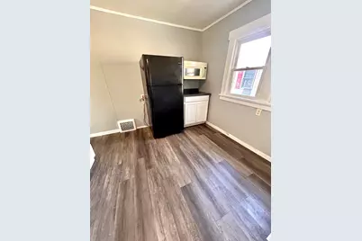 76 N East Avenue N, Battle Creek, MI 49017 - Photo 9