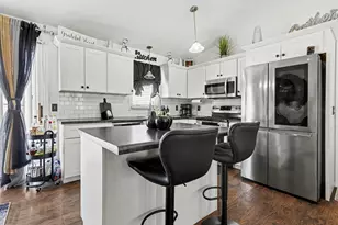 2117 Lakewood Dr, Kalamazoo, MI 49048 - Photo 9