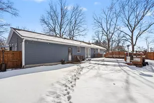 2117 Lakewood Dr, Kalamazoo, MI 49048 - Photo 21