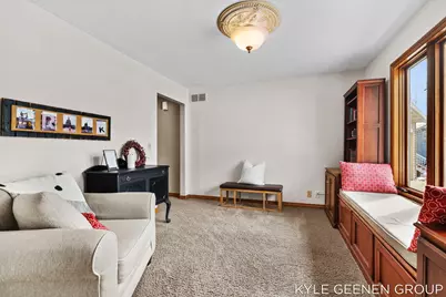 715 Beech Creek Drive, Holland, MI 49423 - Photo 7