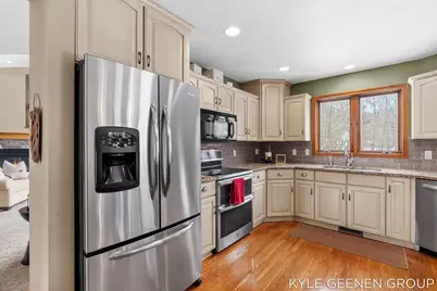 715 Beech Creek Drive, Holland, MI 49423 - Photo 23