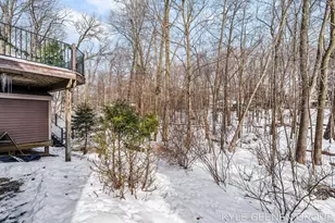 715 Beechcreek Dr, Holland, MI 49423 - Photo 53