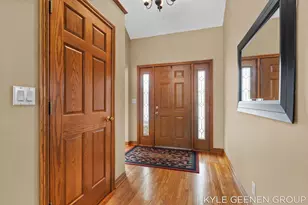 715 Beechcreek Dr, Holland, MI 49423 - Photo 17