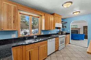 134 N Robin Ave N, Battle Creek, MI 49037 - Photo 9