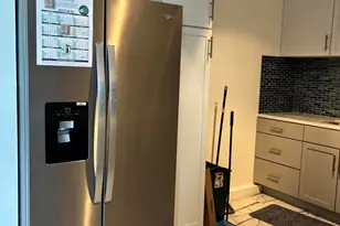 8900 E Jefferson Ave, Detroit, MI 48214 - Photo 9