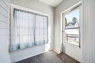 1022 Ellery Ave, Jackson, MI 49202 - Photo 3