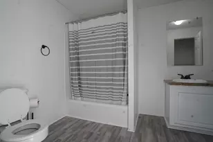 411 S Grover Ave, Alma, MI 48801 - Photo 17