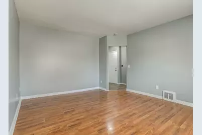 7228 Chalmers Avenue #Upper, Warren, MI 48091 - Photo 3